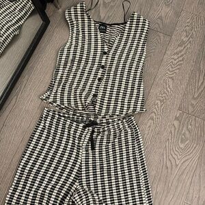 NWOT Zara matching vest and pant set